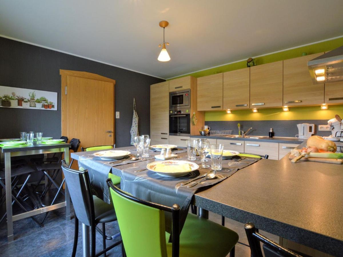 Holiday home Alluring In With Garden Waimes