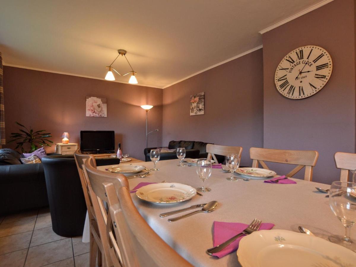 Holiday home Alluring In With Garden